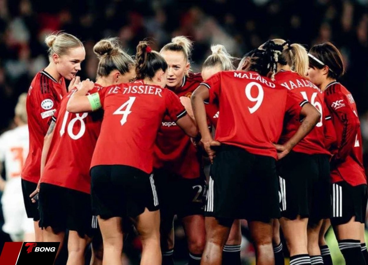 Cuộc rượt đuổi tỷ số tại sân vận động Old Trafford